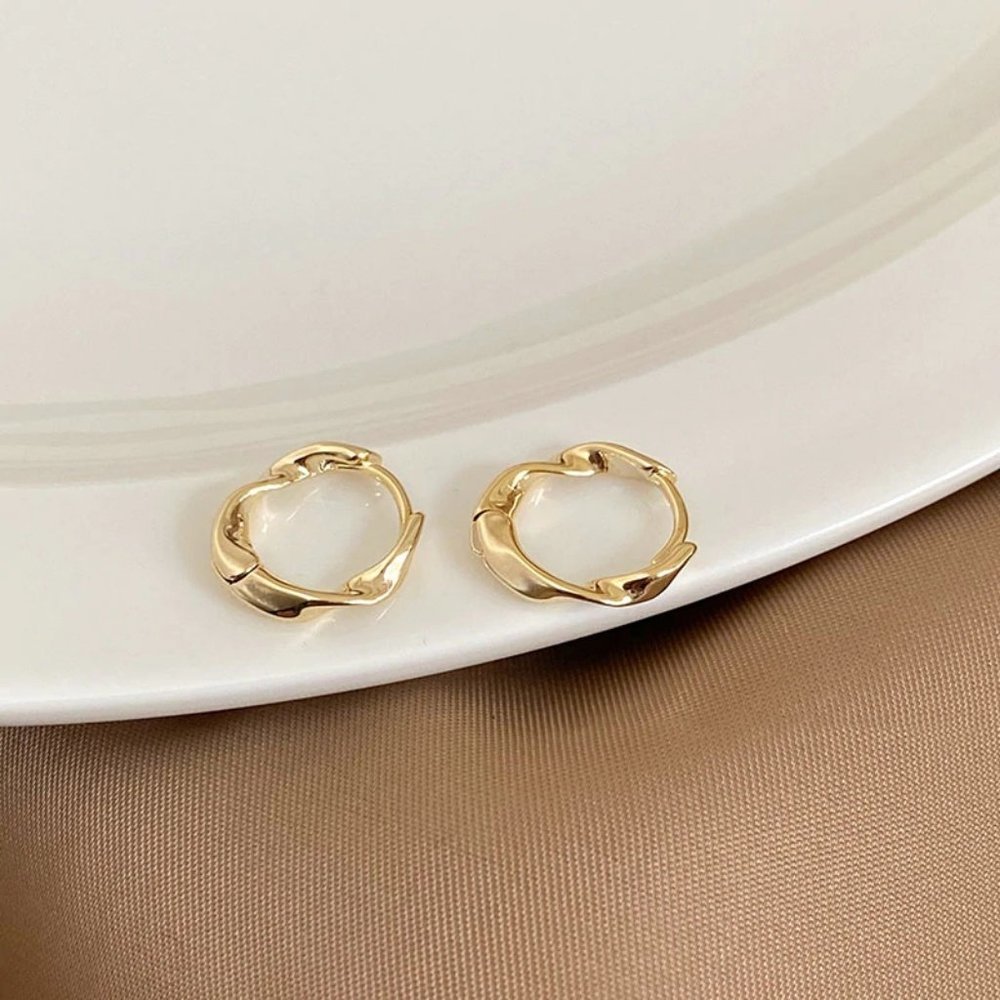 COPY - *NEW 925 Sterling Silver Wave Hoop Earrings - Picture 3 of 13